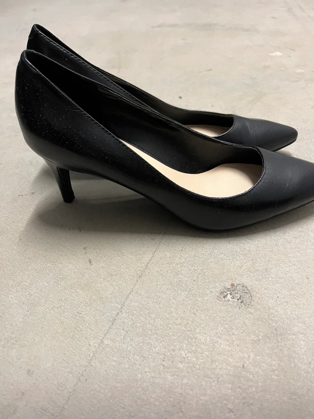 Nine West Black Pointed Toe Heels - Size 6 - photo 2