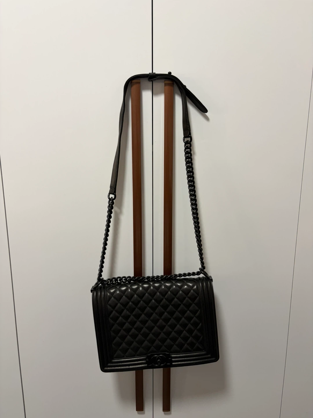 Black Quilted Handbag with Chain Strap