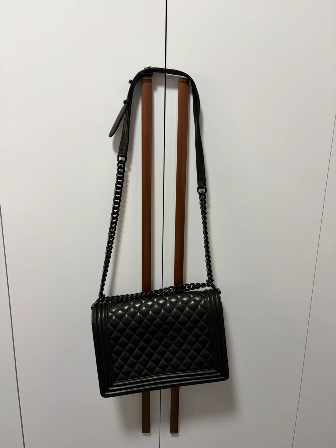 Black Quilted Handbag with Chain Strap - photo 2