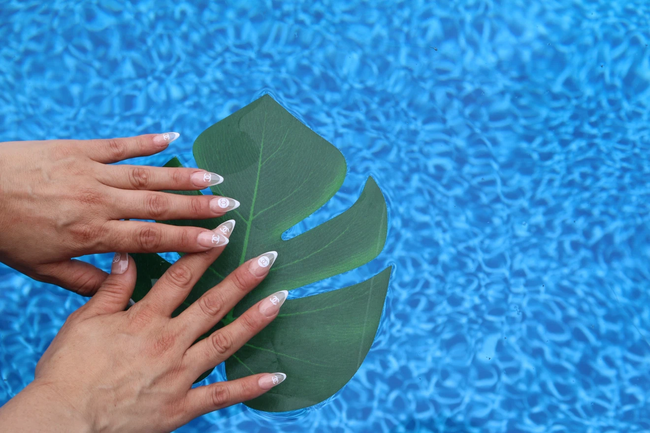 Get your nails done for less - photo 2