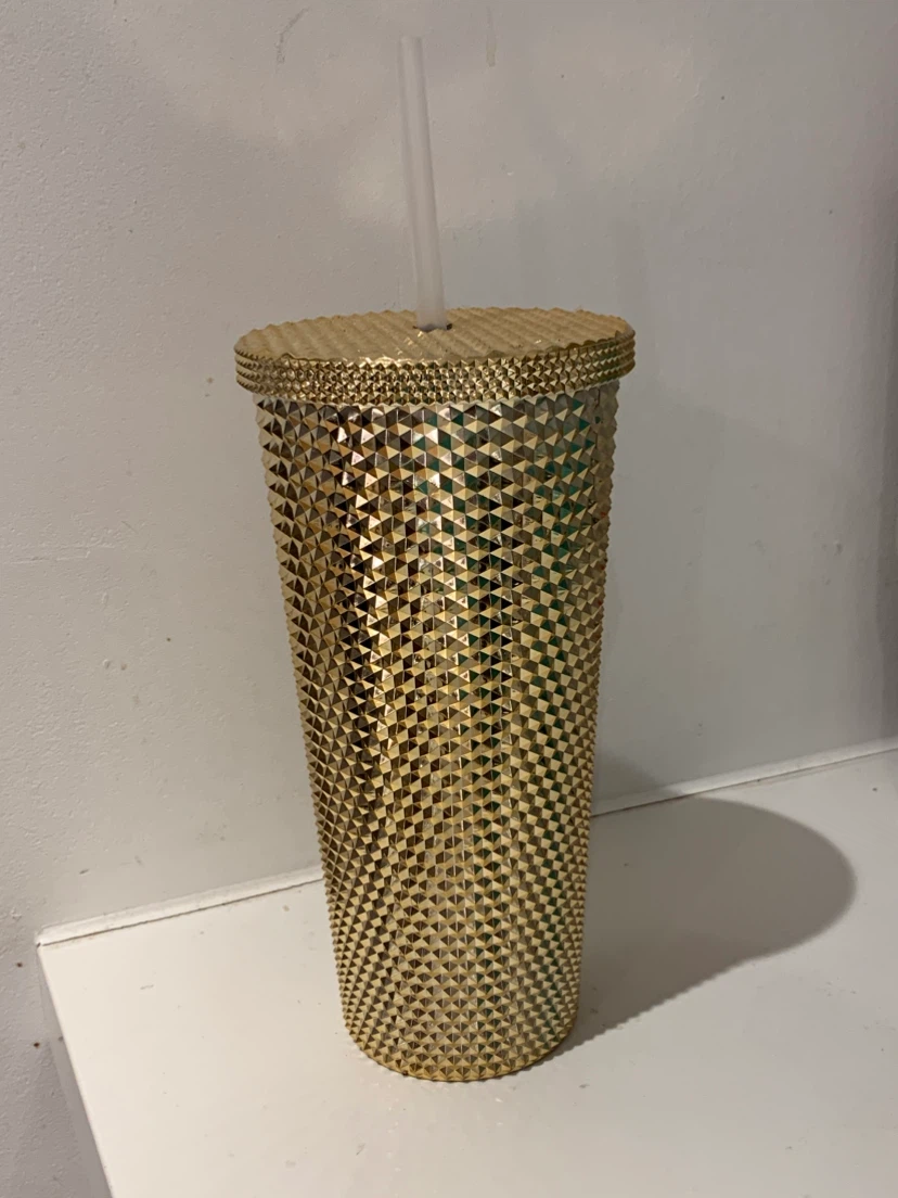 💛 New Greenbrier International gold studded tumbler 💛