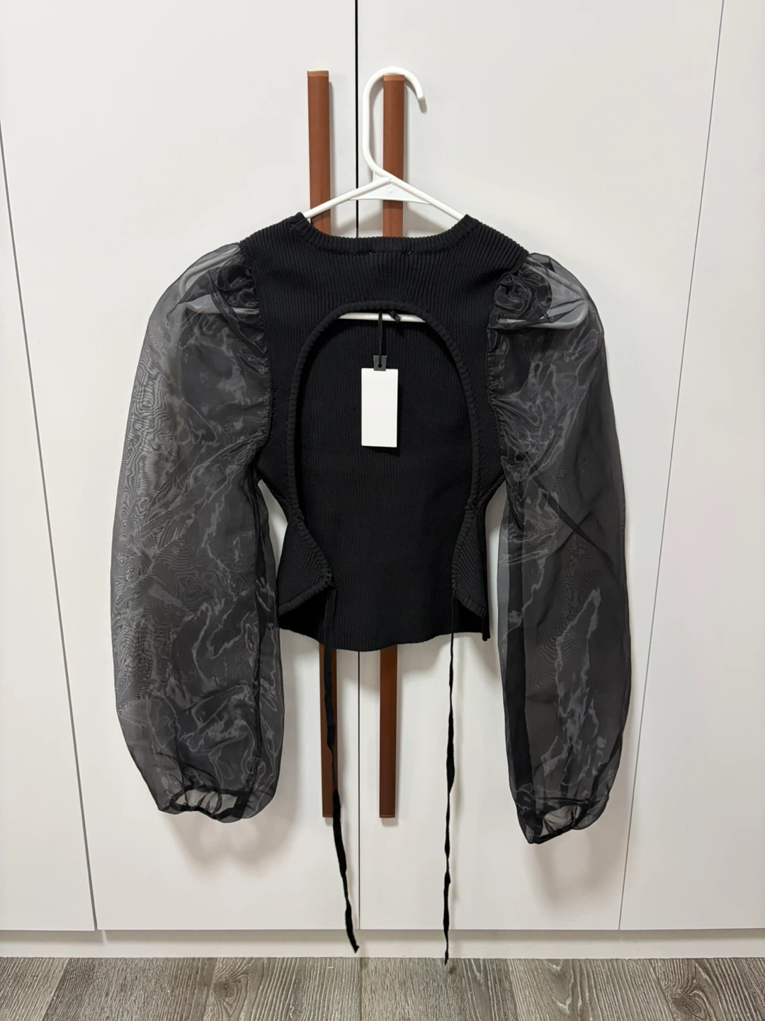 ASTR The Label Black Top with Puff Sleeves Size S - photo 2