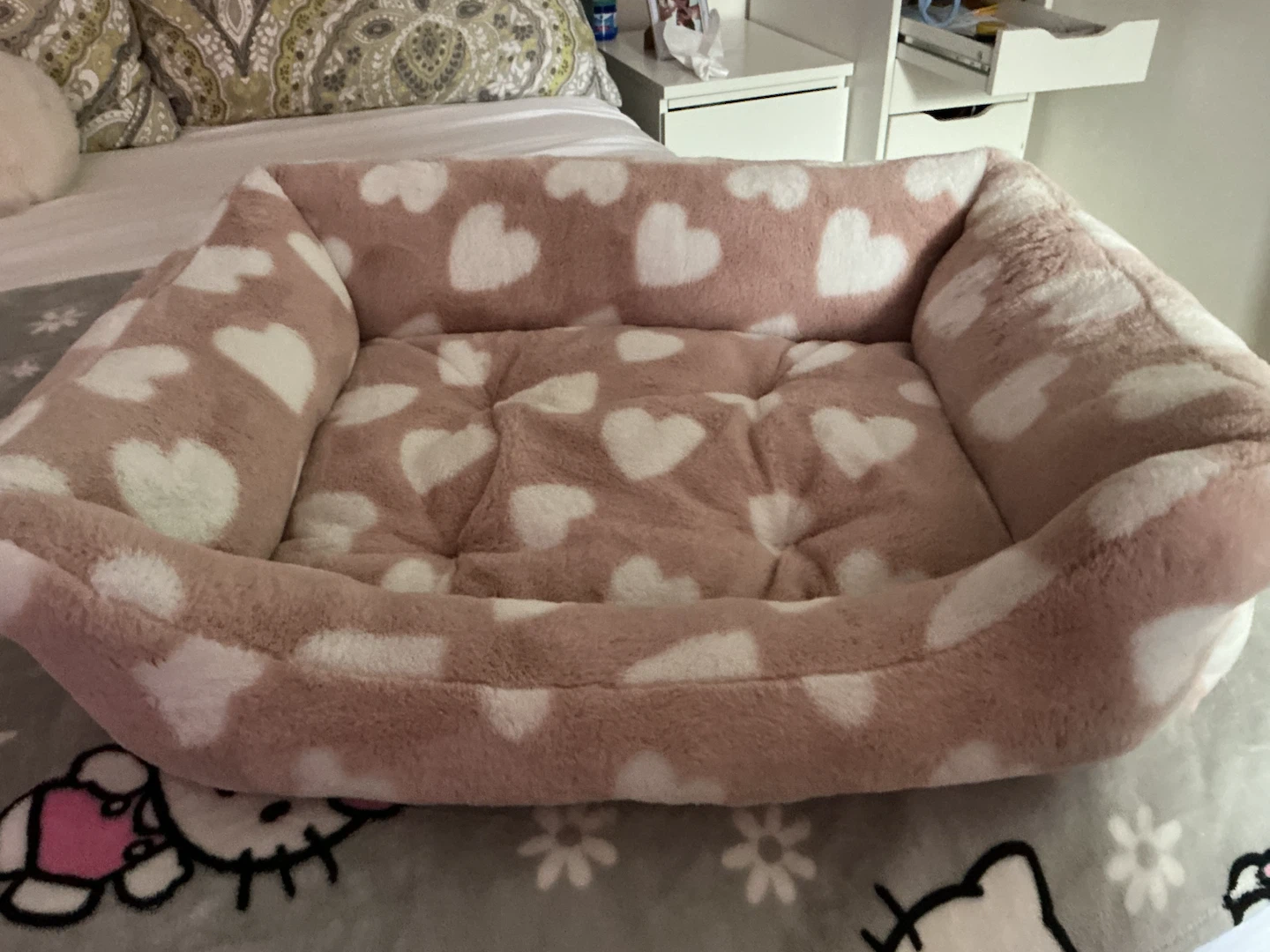 Metropolitan Pets Heart Print Dog Bed