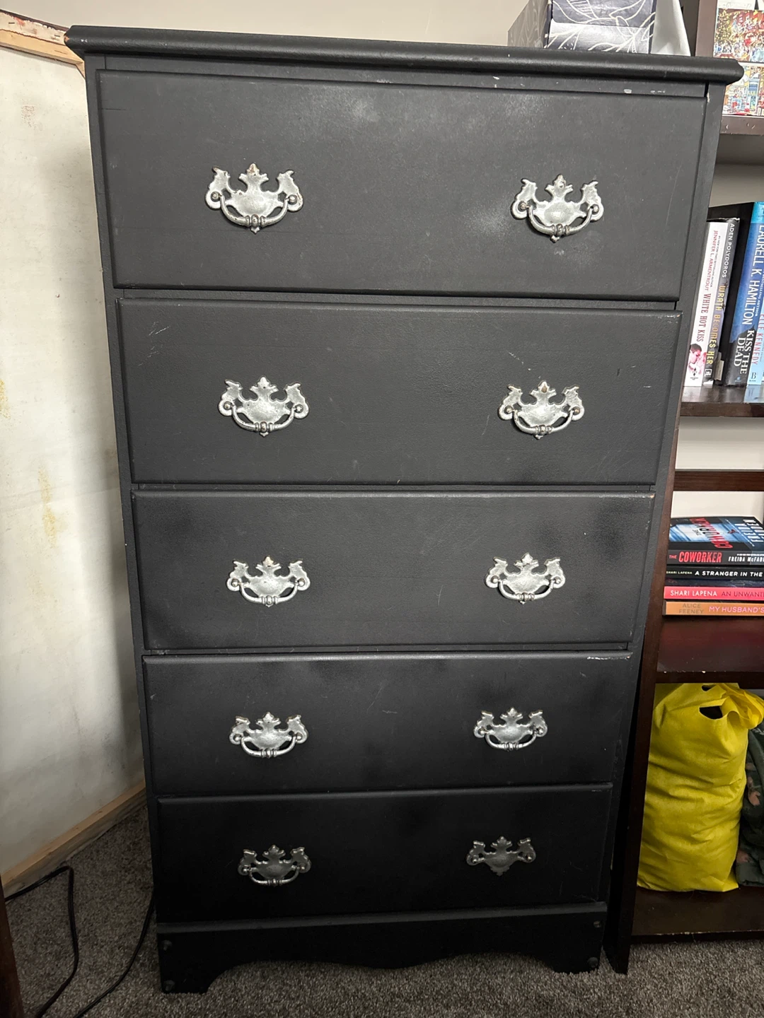 Black 6-Drawer Dresser