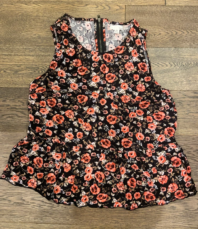 EUC: Garage Floral Peplum Sleeveless Top Size M