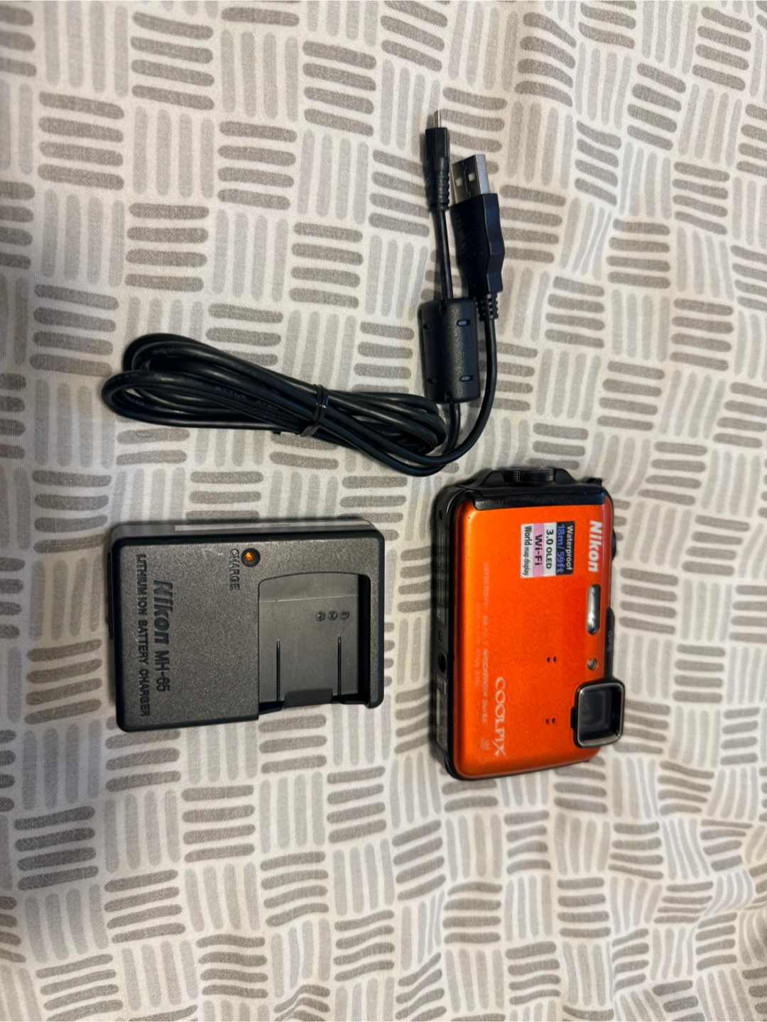 Nikon COOLPIX AW100 Orange Waterproof Camera with charger