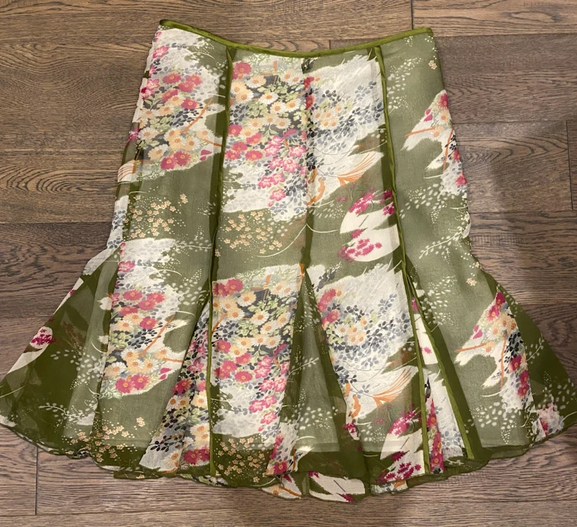 EUC: Triangle Flowing Floral Chiffon Midi Skirt Size 10