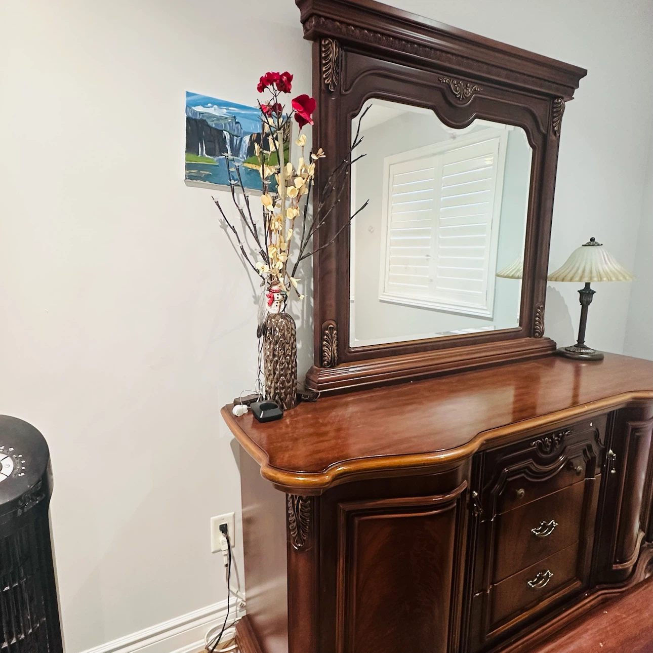 Italian solid Wood Dresser with Mirror - photo 2