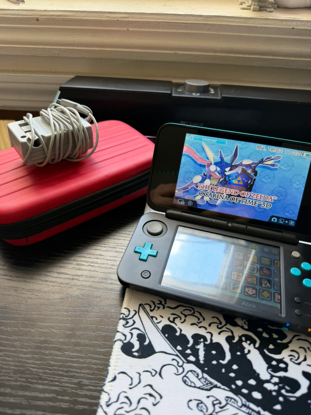 New Nintendo 2DS XL – Ready to Play + Original Charger+Stylus