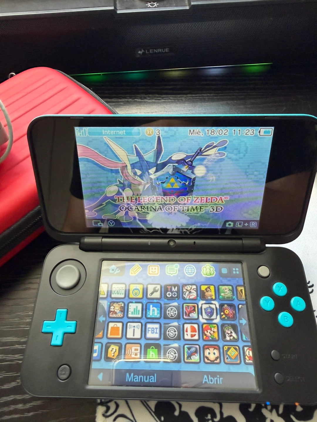 New Nintendo 2DS XL – Ready to Play + Original Charger+Stylus - photo 2