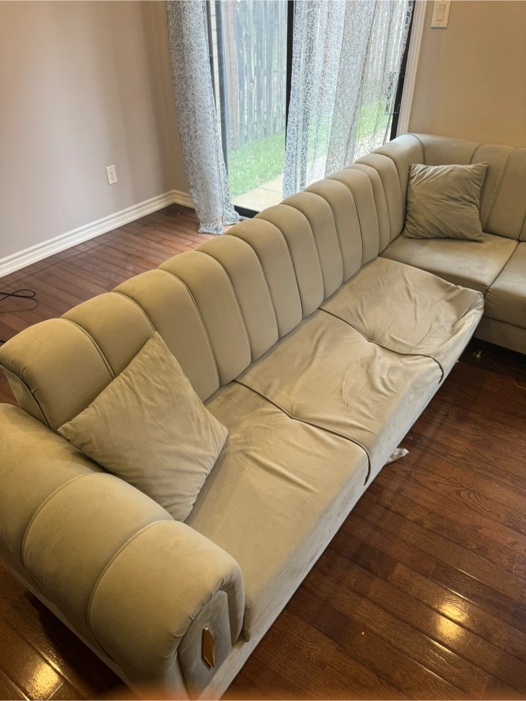 Light Grey Sectional Sofa with Pillows - photo 3