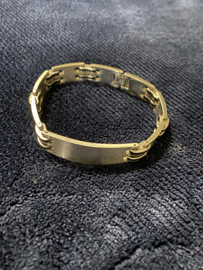 Men's Stainless Steel Link Bracelet • Black Lined ***