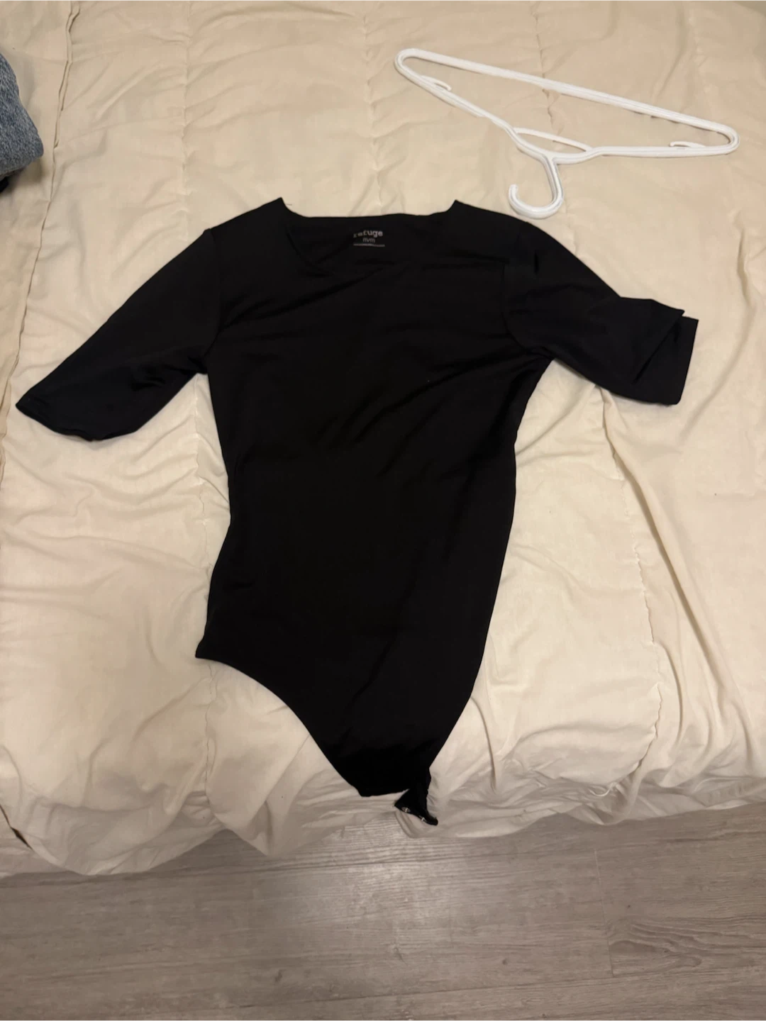 Womens Medium Tops (5$ Each) - photo 3