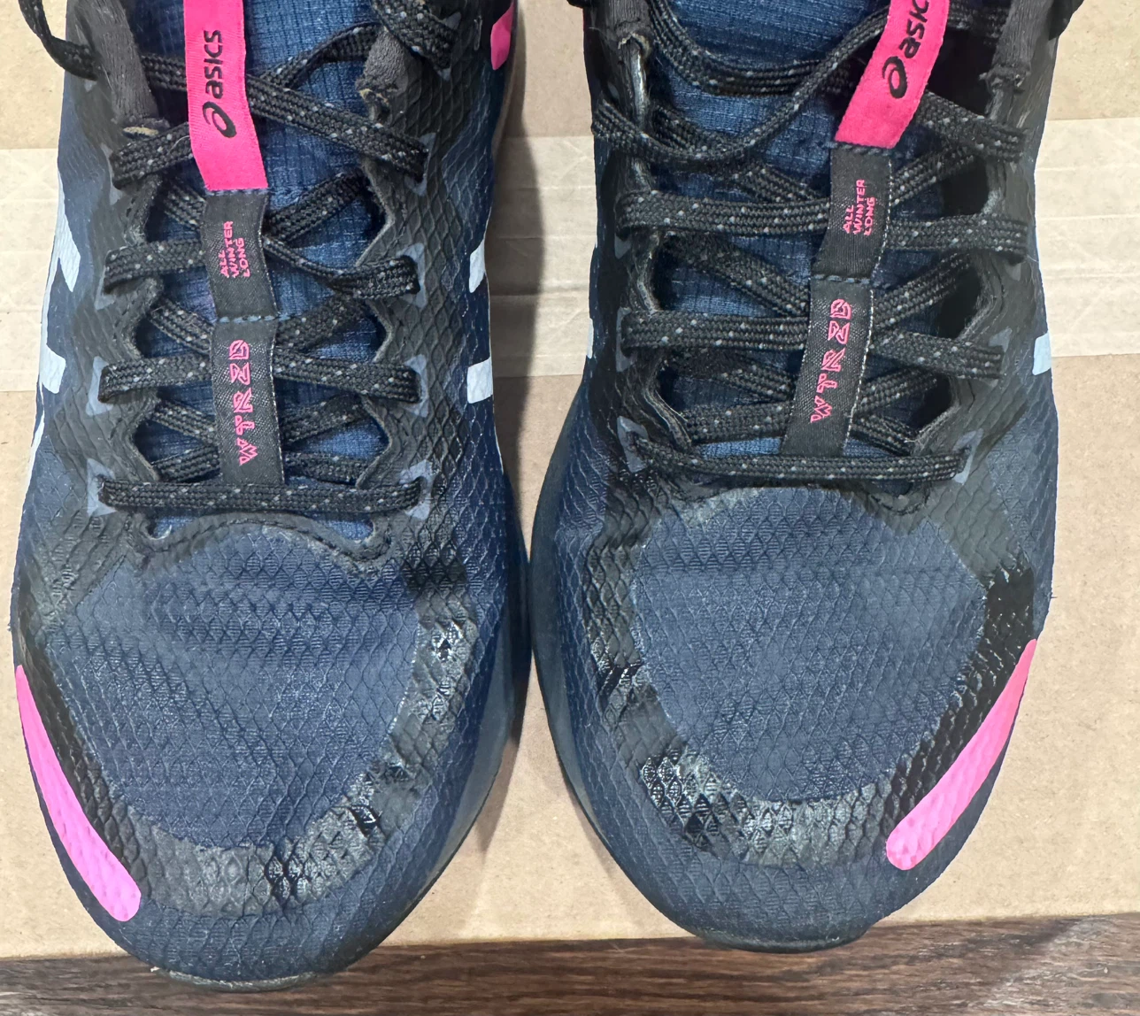 ASICS WTR 2D running shoes in black and pink - photo 2