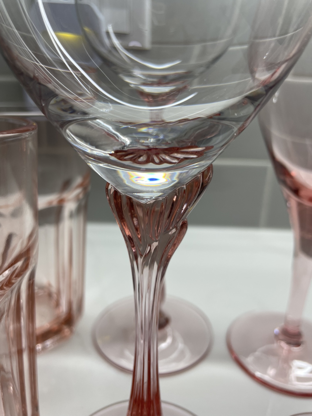 Pink wine glasses & drinking glasses - photo 5