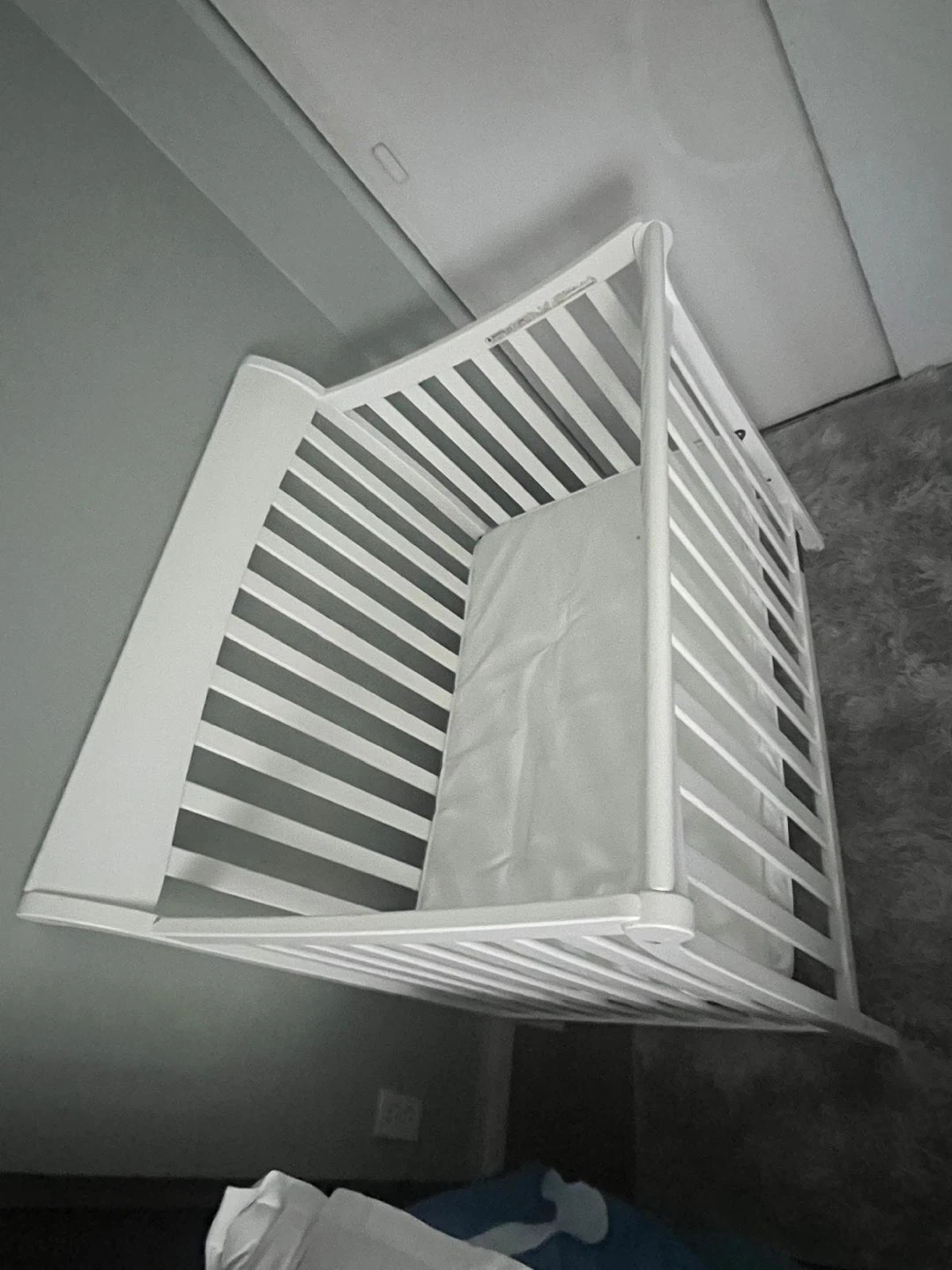 Baby crib