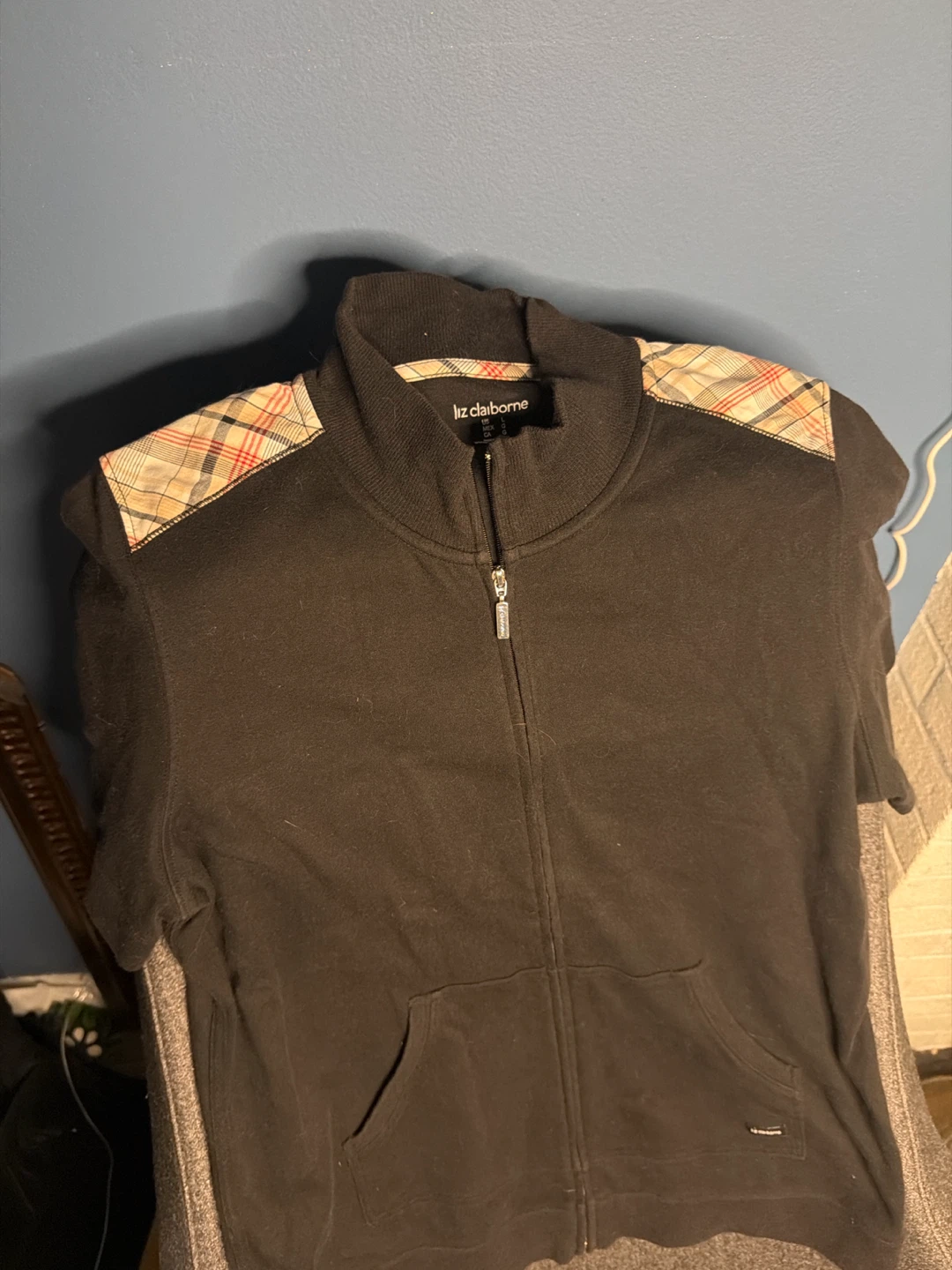 Liz Claiborne Black Zip Up Short Sleeve Top Large