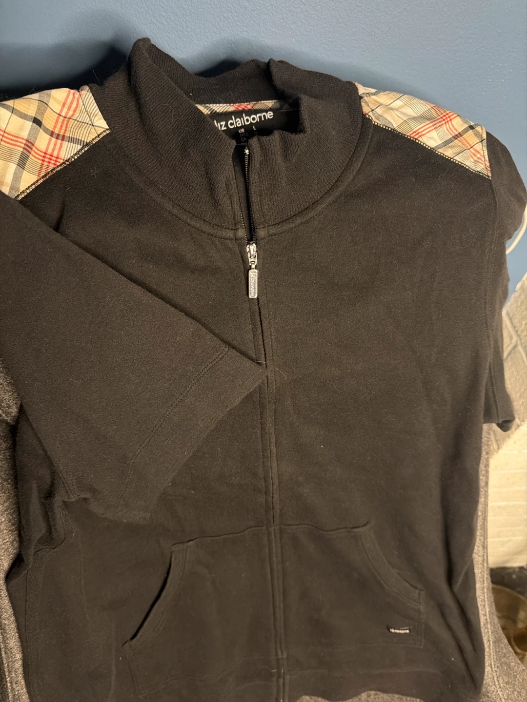 Liz Claiborne Black Zip Up Short Sleeve Top Large - photo 2