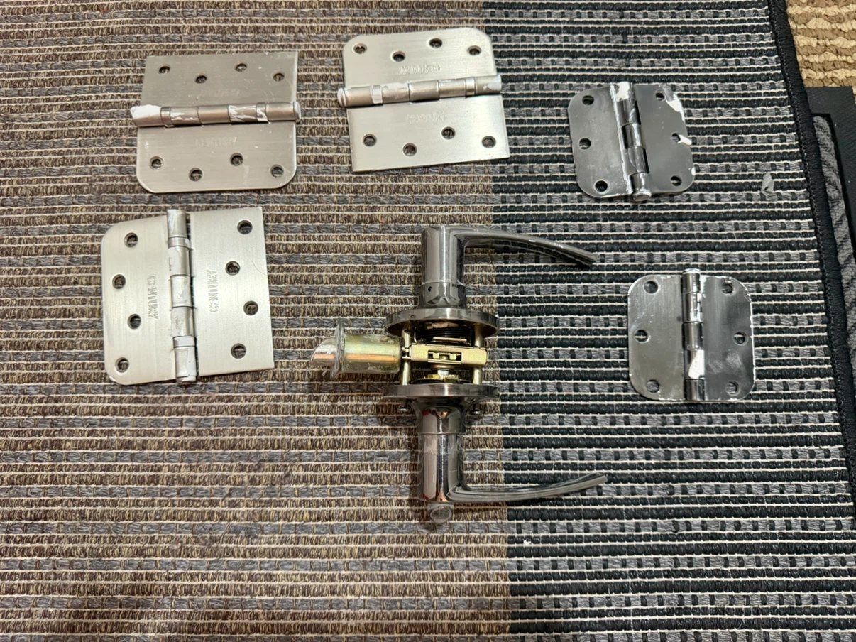 Door Lever Handle and Hinges Set - photo 2