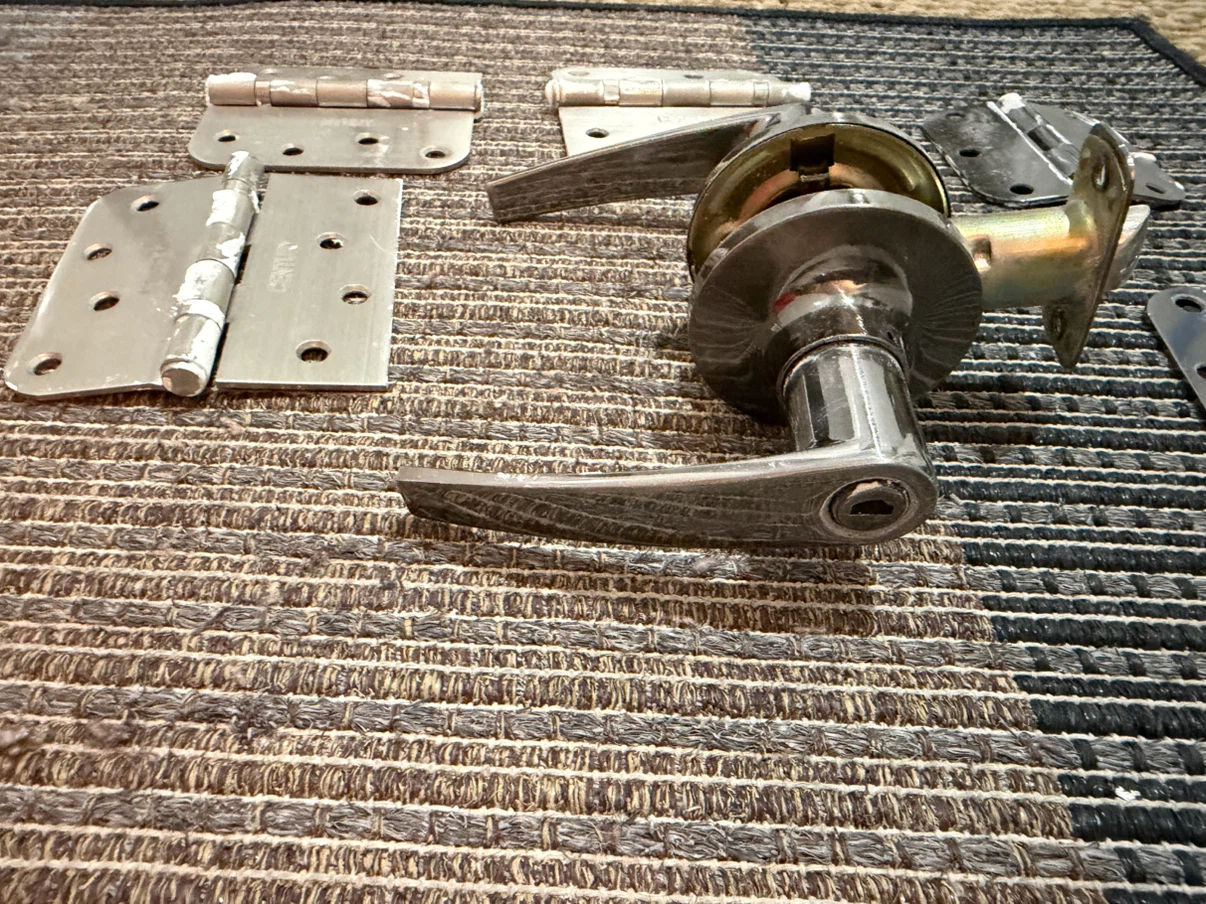 Door Lever Handle and Hinges Set - photo 4