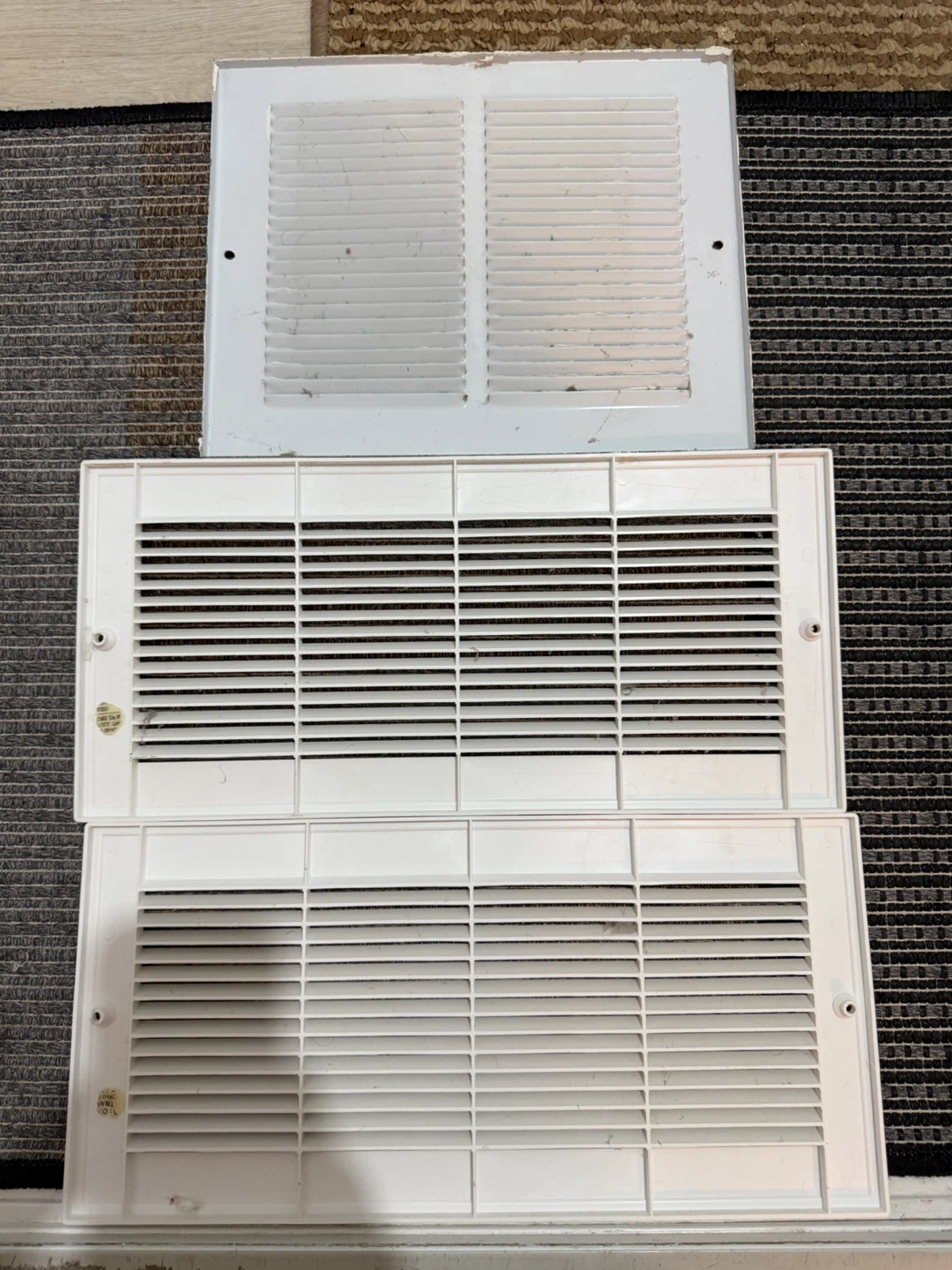3 White HVAC Vents Grilles - photo 2
