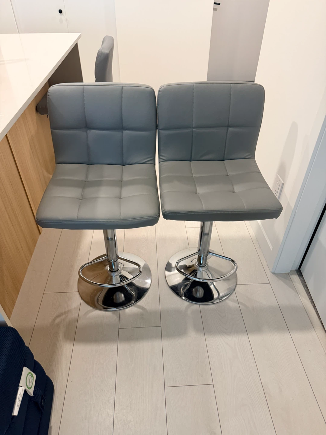 Set of 4 Grey Adjustable Bar Stools