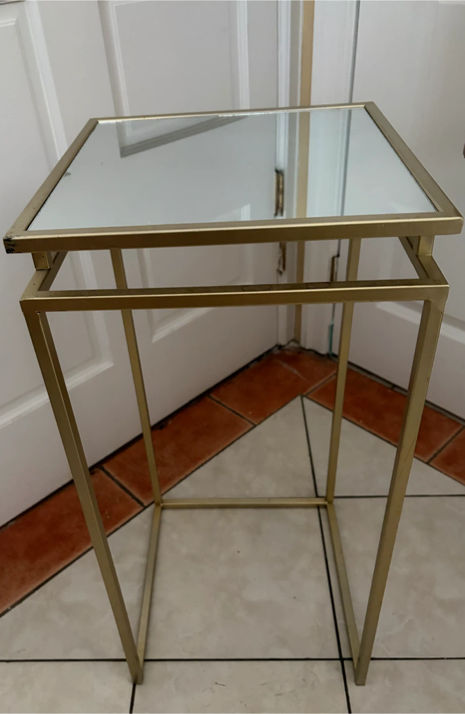 Gold Metal and Mirrored Top Pedestal Stand - photo 3