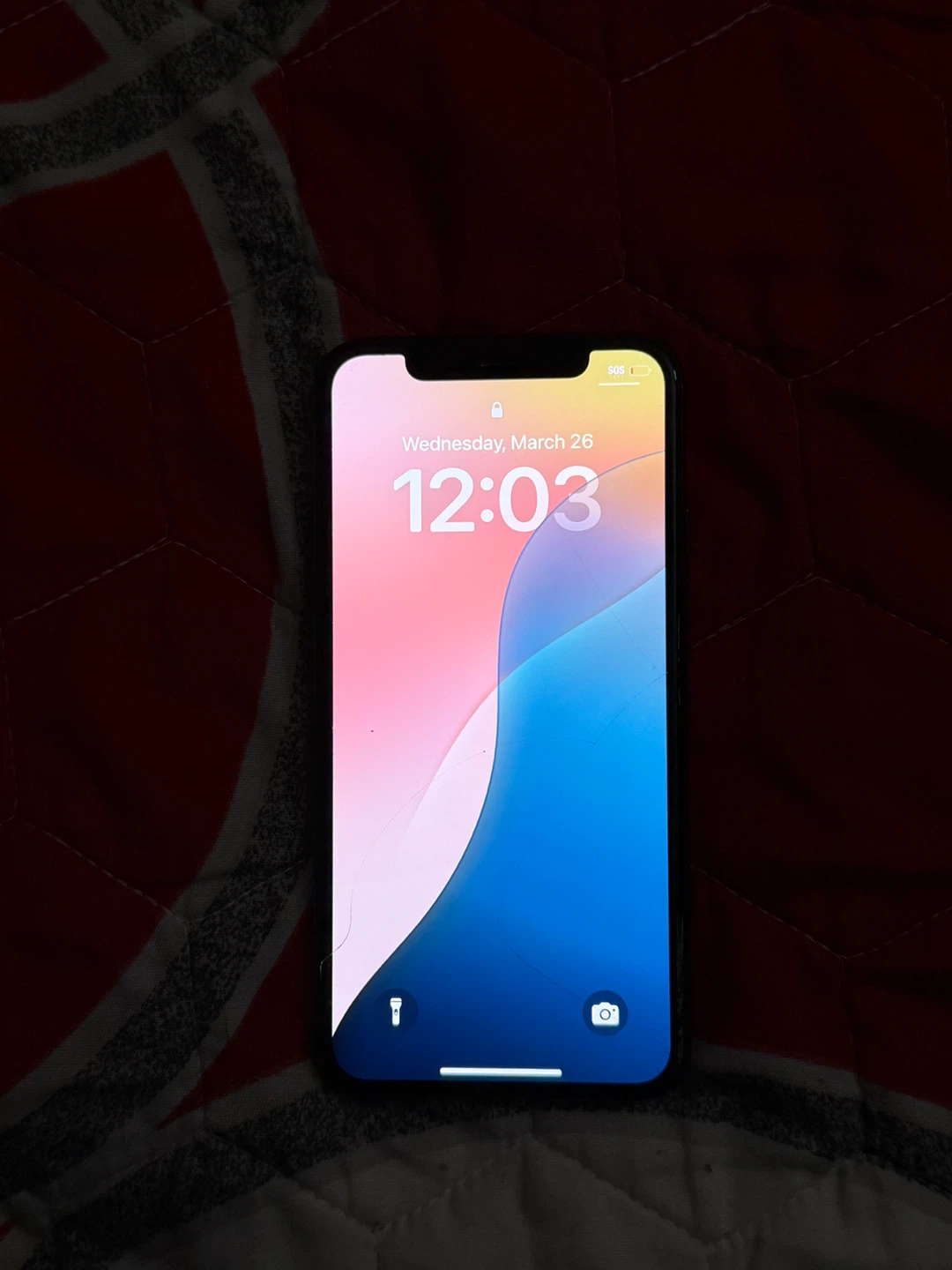 Apple iPhone XS- Cracked Back