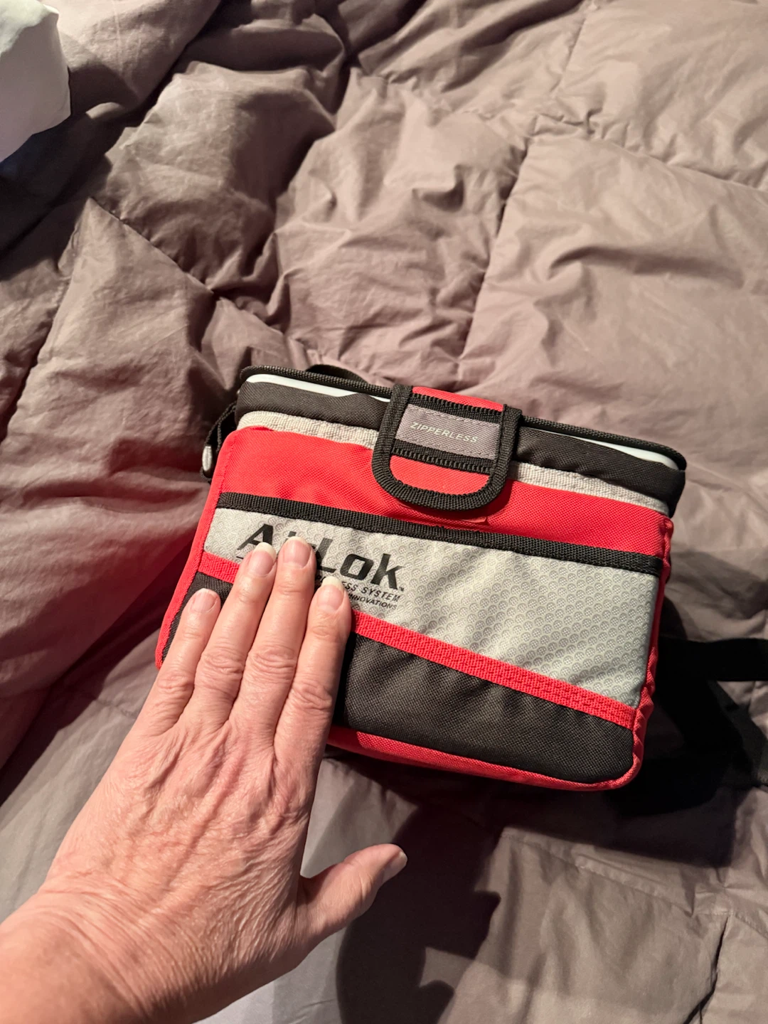 AirLok Zipperless Lunch Cooler Bag - photo 3