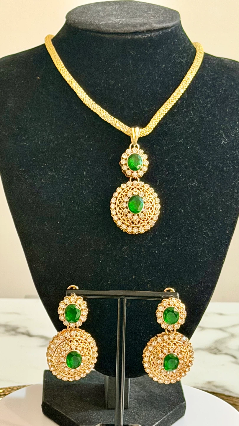 Gold Tone Necklace and Earring Set with Green Stones - photo 4