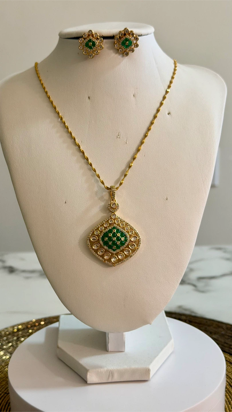 Gold Tone Pendant Necklace and Earrings Set with Green Stones - photo 4
