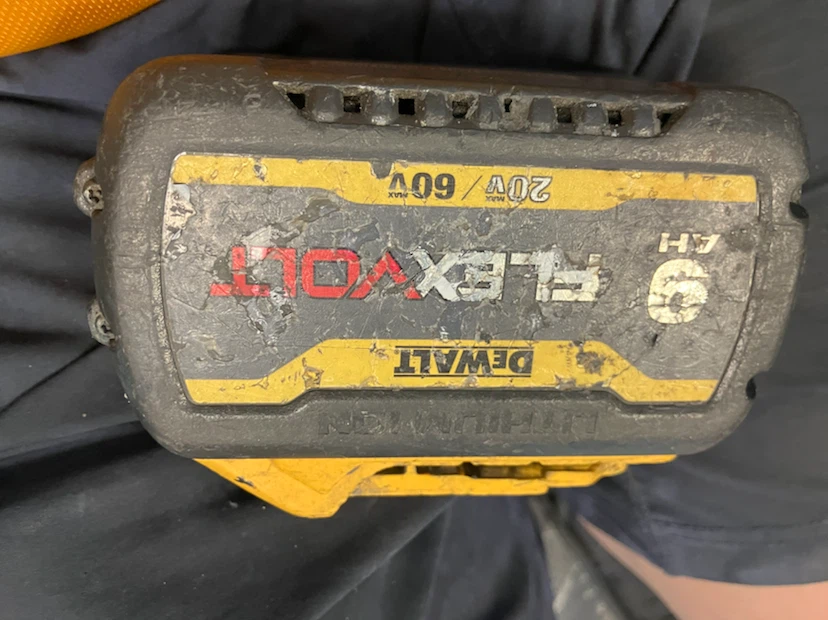 DeWalt FLEXVOLT 20V/60V MAX 9Ah Lithium Ion Battery - photo 5