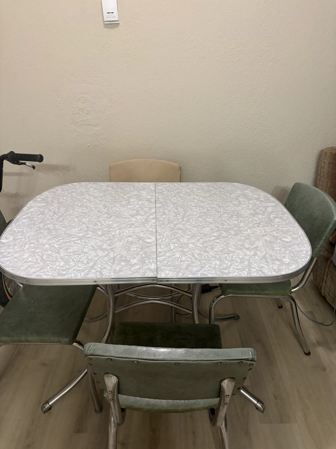 Retro Table and Chairs Set - photo 2