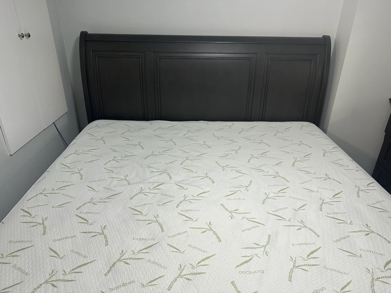 King size bed mattress not included