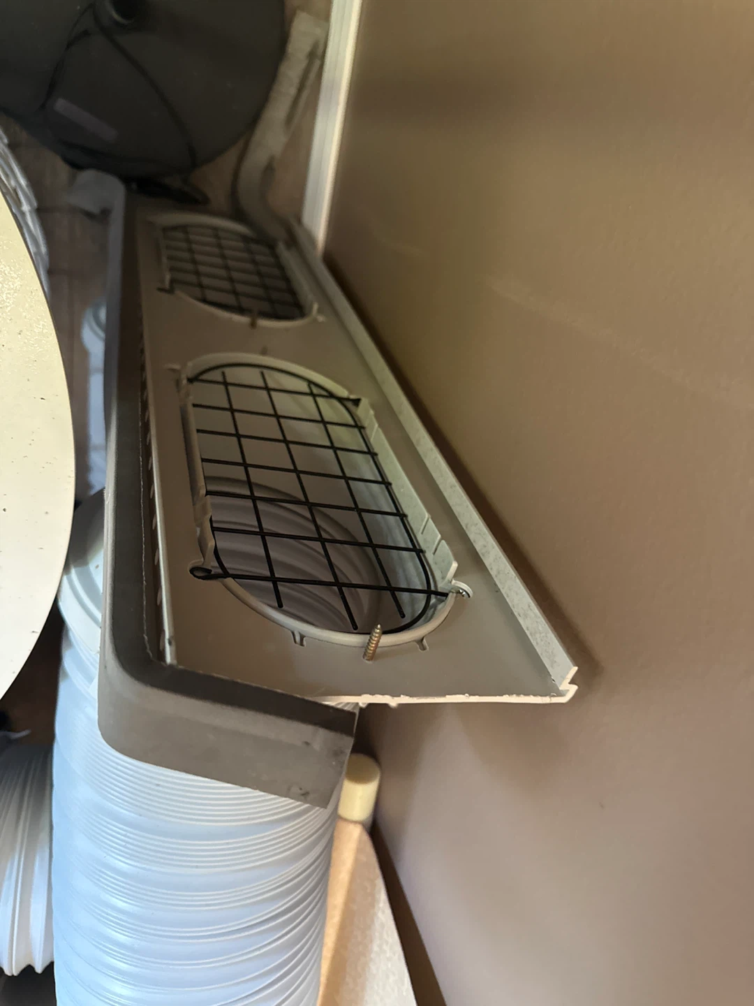 Hisense Portable Air Conditioner - photo 4