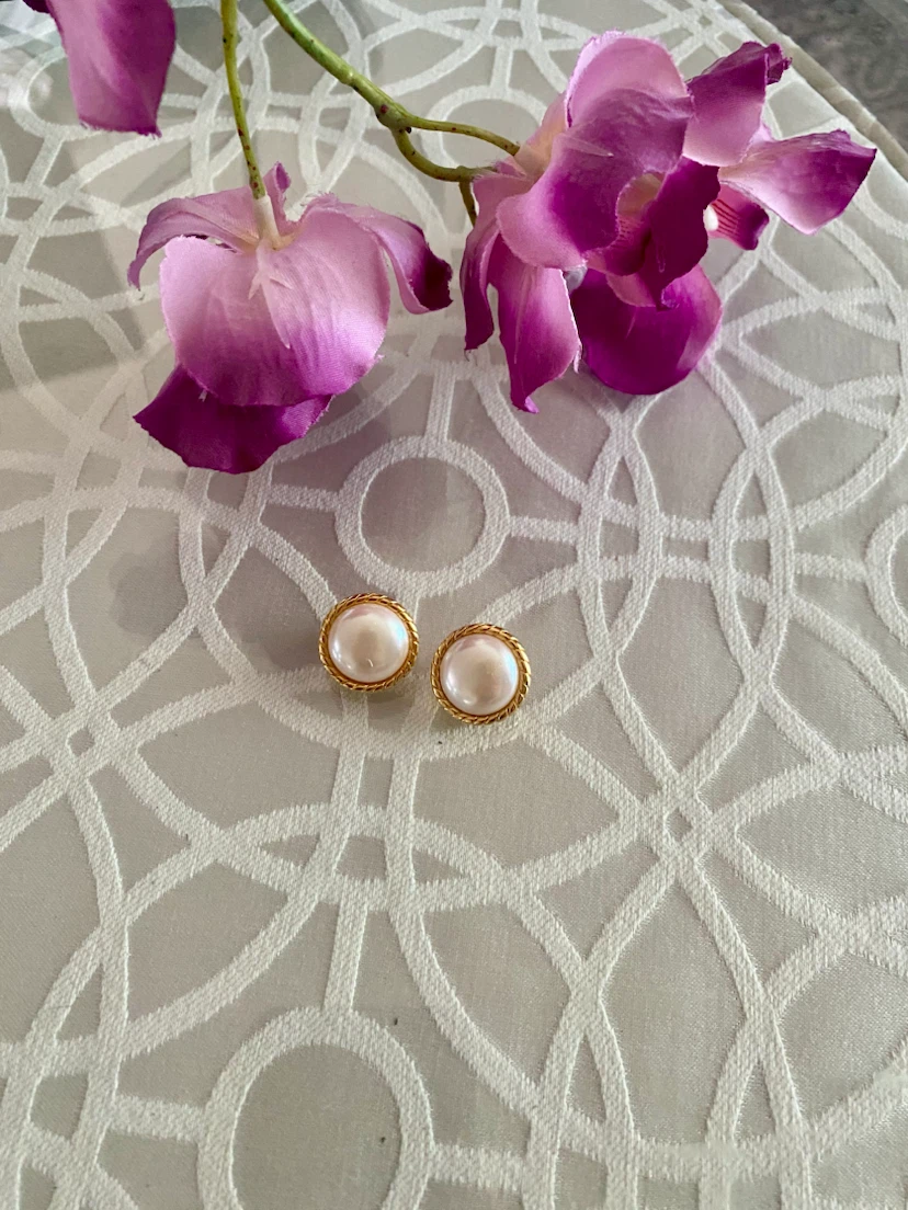 Vintage Vendome Pearl Clip-On Earrings