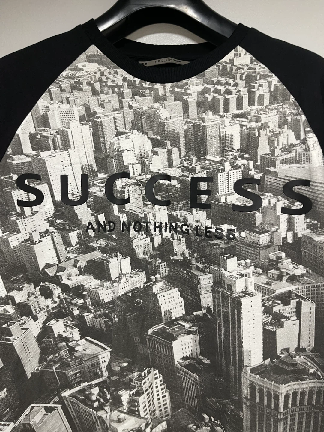 Black n' Blanc by Projeks Raw Graphic Sweater - photo 2