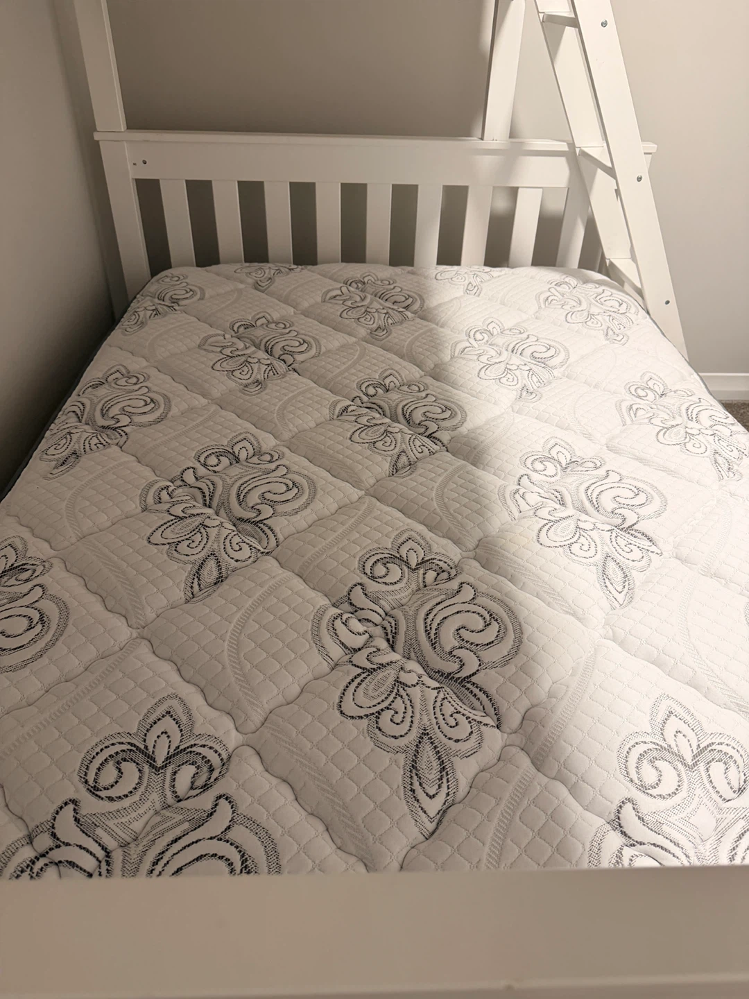Twin Over Full Wooden Bunk Bed with Mattresses and bedding - photo 4