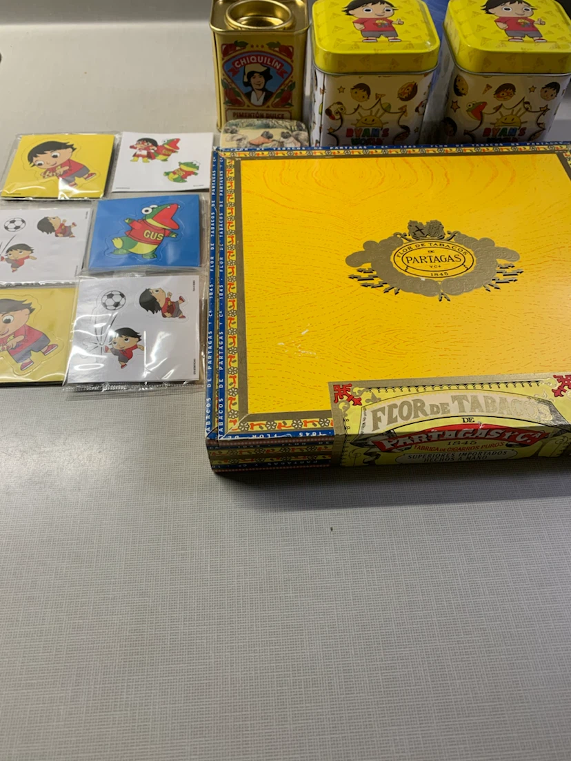 SUMMER - YELLOW TINS & CONTAINERS