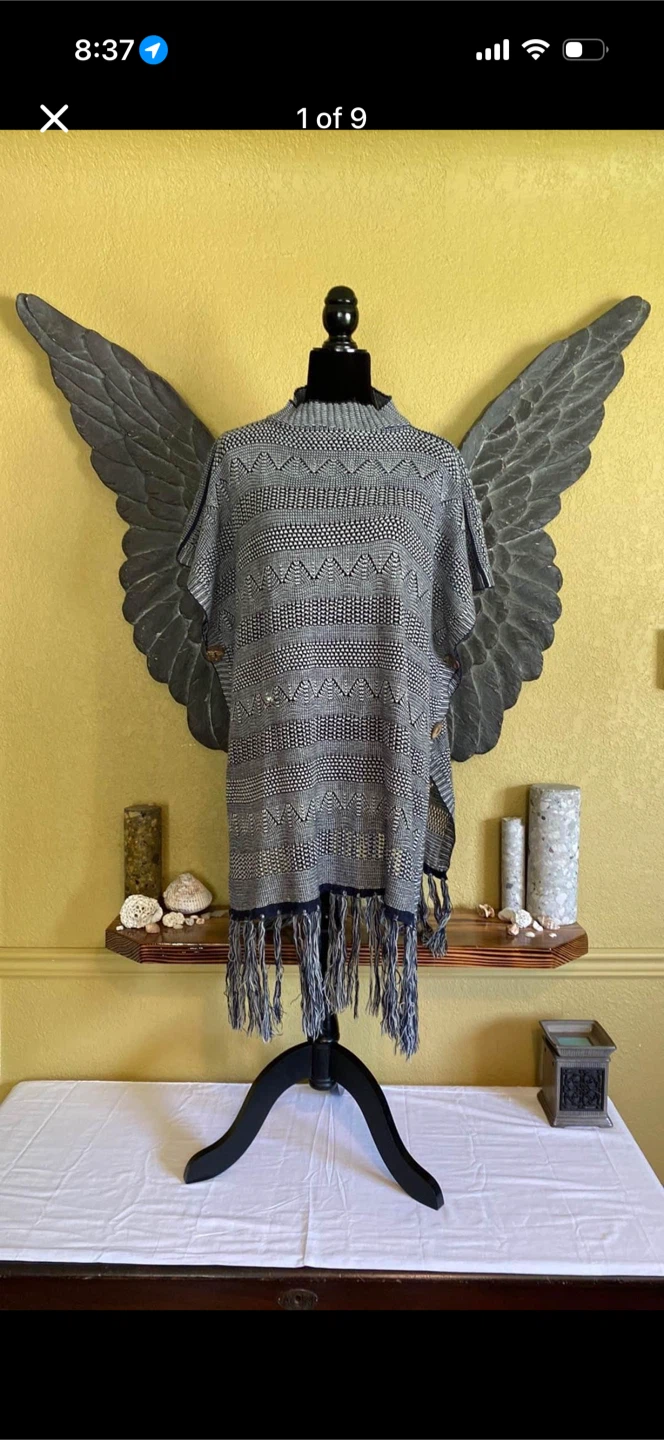 Unbranded Mexican Style Poncho With Buttons On Sides