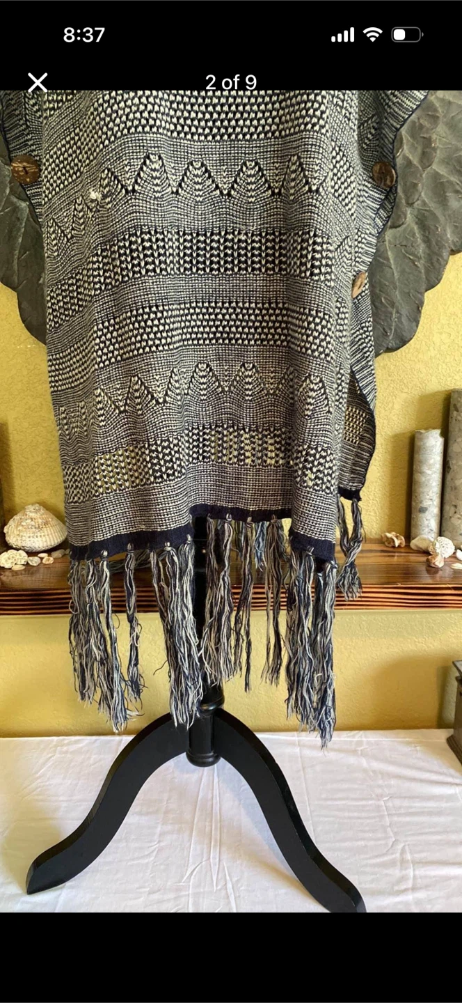 Unbranded Mexican Style Poncho With Buttons On Sides - photo 2