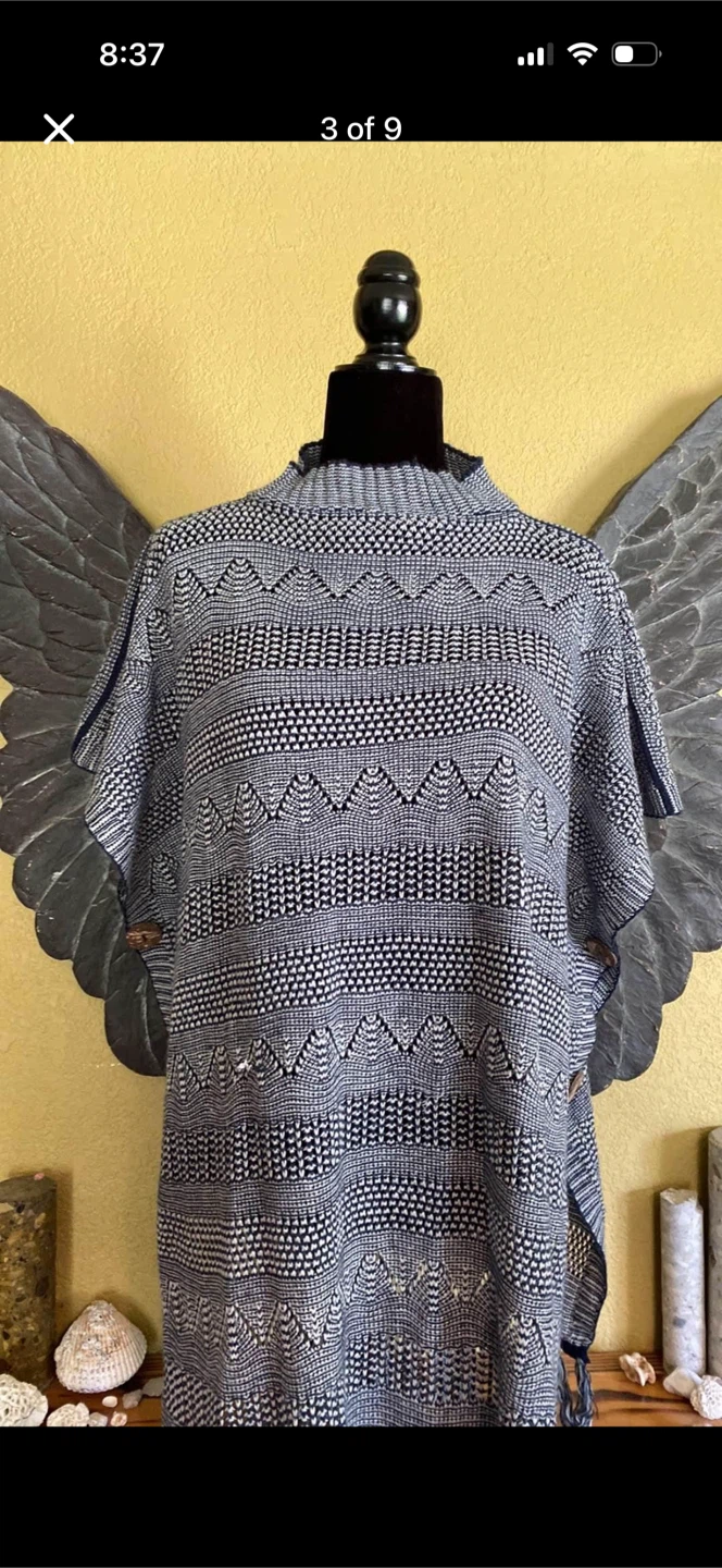 Unbranded Mexican Style Poncho With Buttons On Sides - photo 3