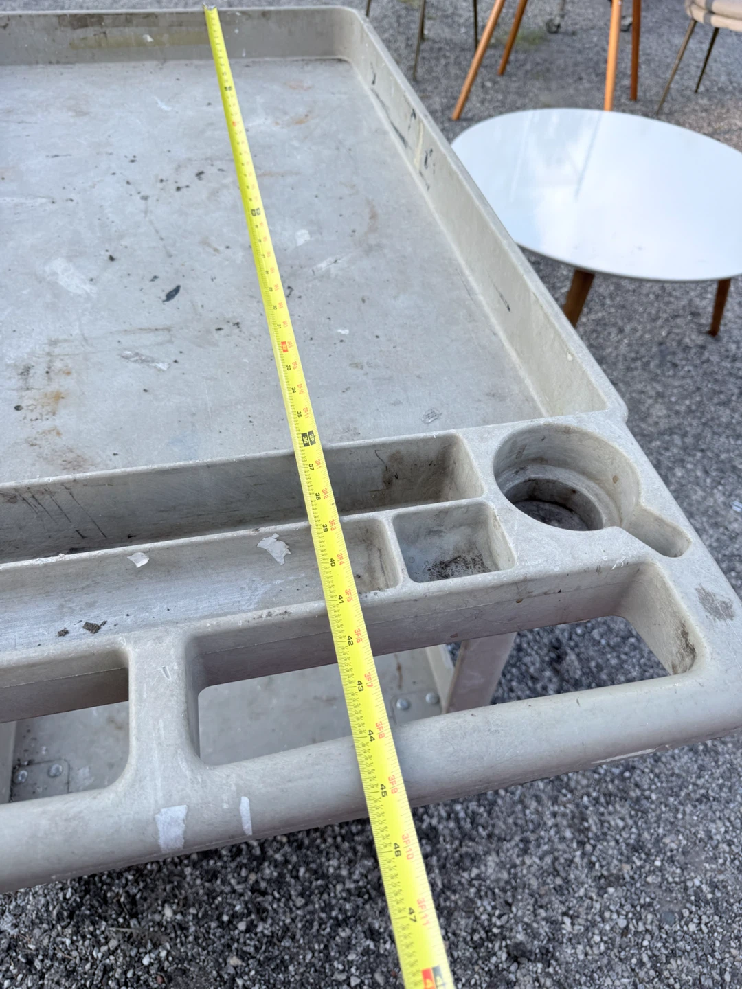 Rubbermaid Utility Cart - photo 2