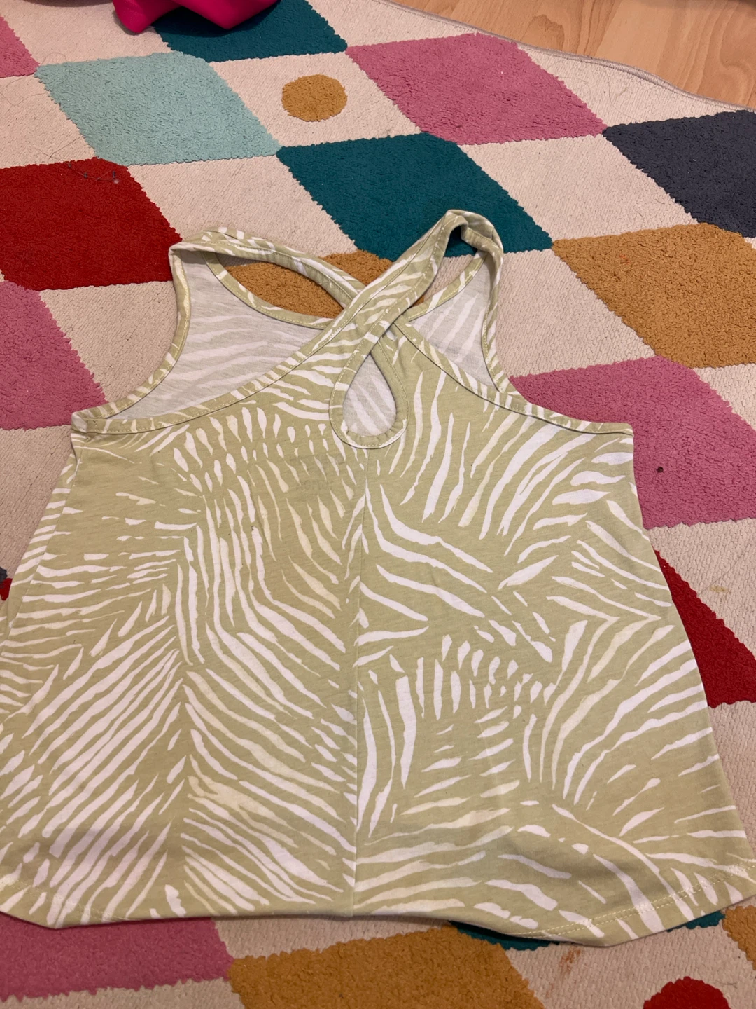 Green and White Leaf Print Tank Top - photo 3
