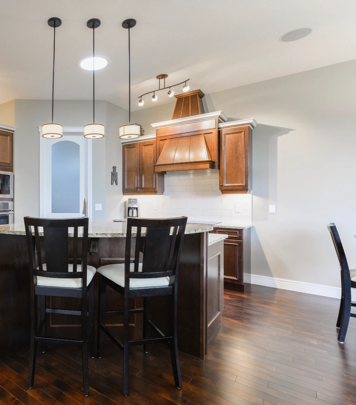 5 Piece Dining Table with 2 Bar Chairs - photo 3