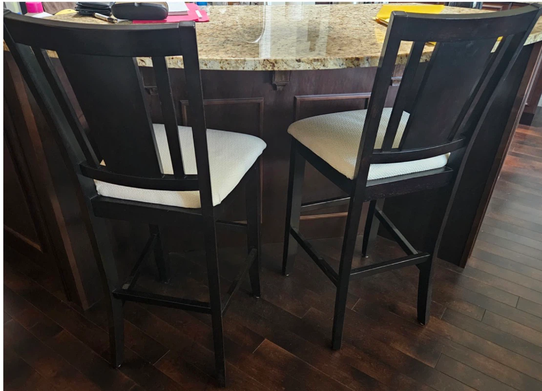 5 Piece Dining Table with 2 Bar Chairs - photo 4