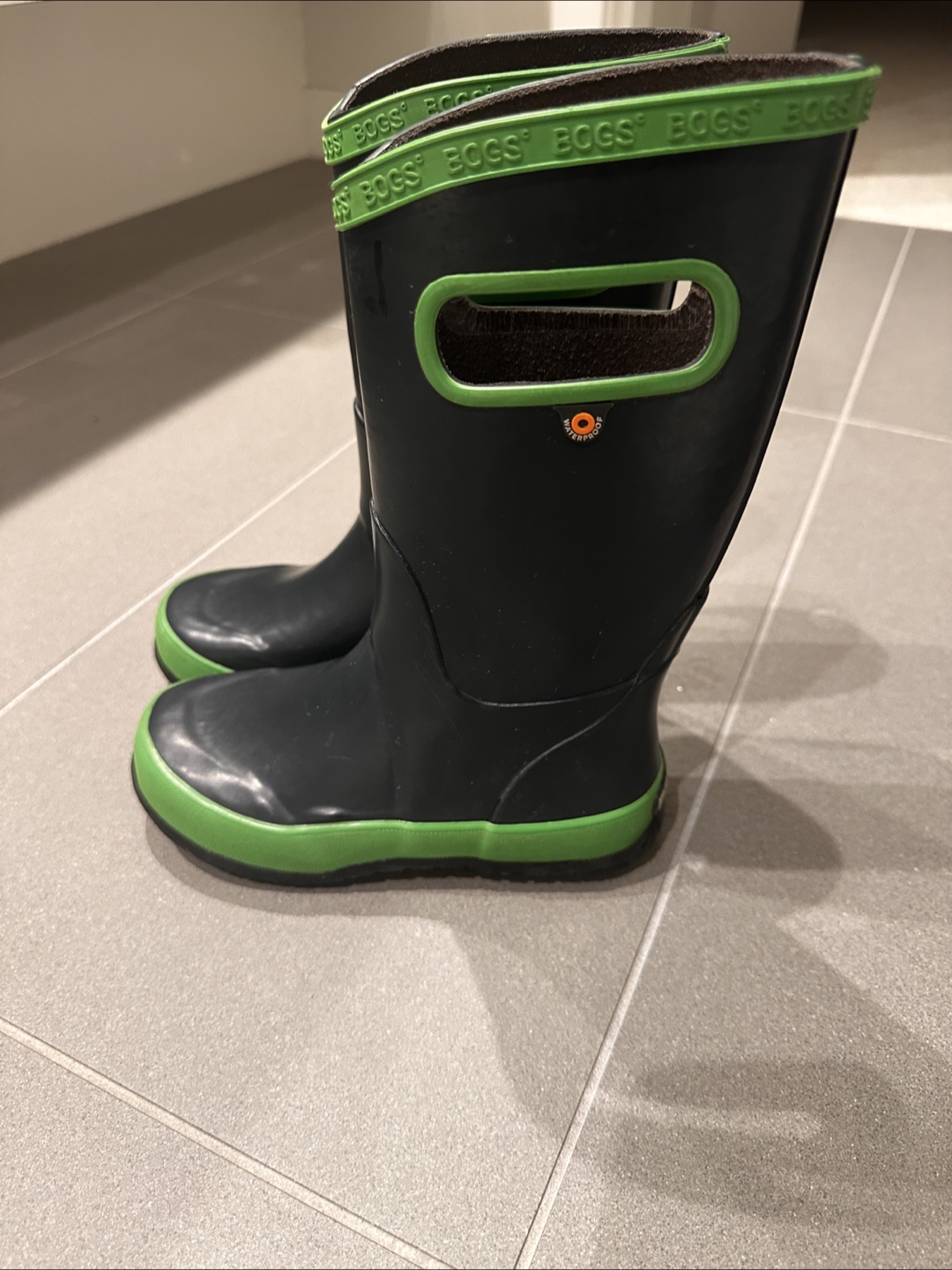 Bogs Kids Rain Boots - Black/Green - Size 13 - photo 2