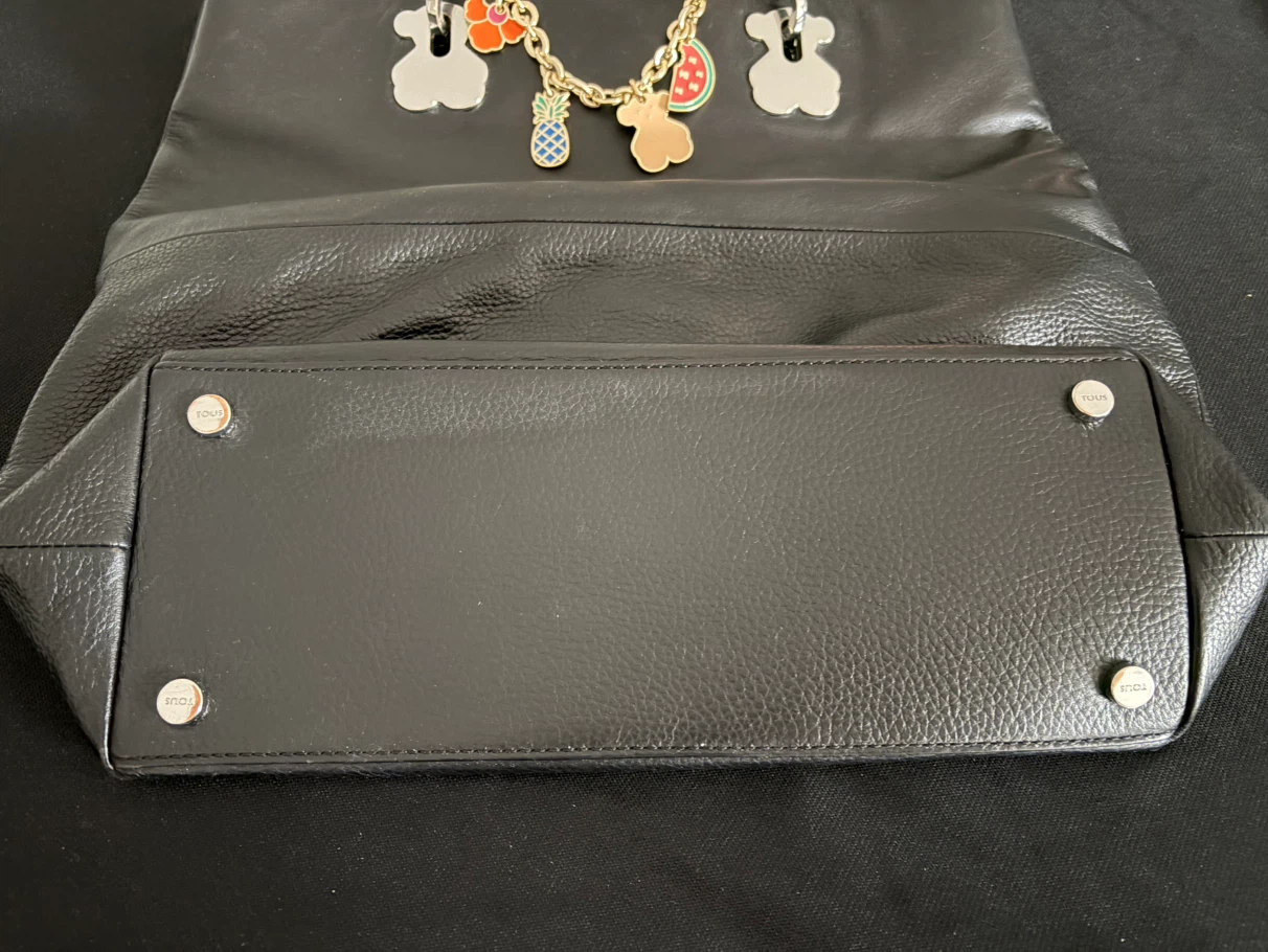 TOUS Black Leather Tote Bag with Charms - photo 3