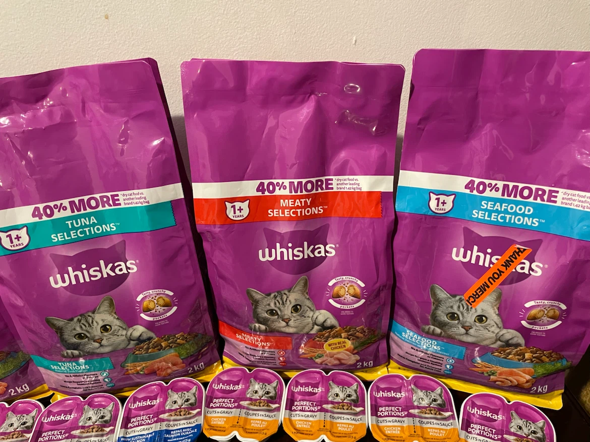 Brand New Whiskas Wet & Dry Cat Food Lot - photo 3