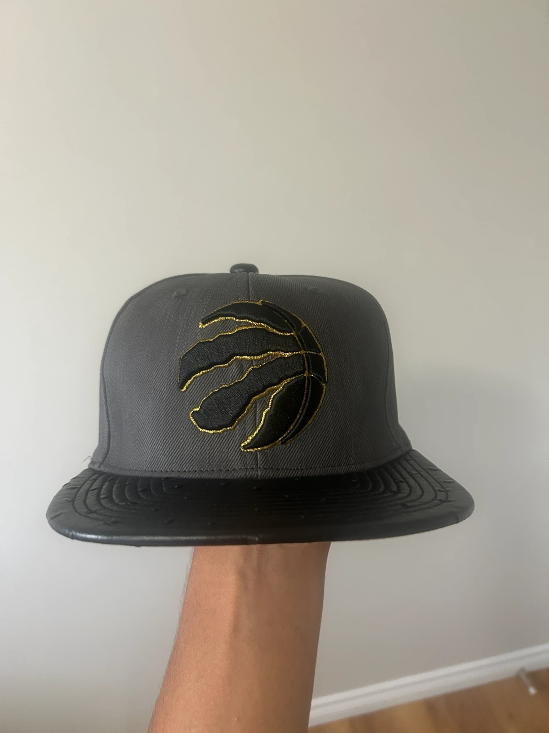 Mitchell & Ness Toronto Raptors Snapback Hat